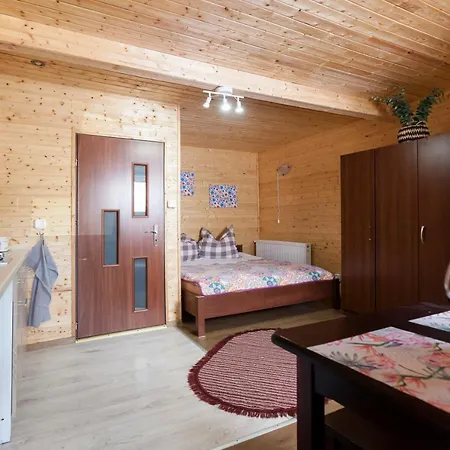 Lesny Zakatek Pogorzelica (Gmina Rewal)